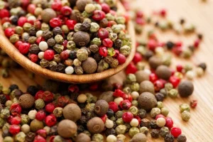 Giá Tiêu Đỏ Hôm Nay Bao Nhiêu? Cập Nhật Nhanh Báo Giá Thu Mua
